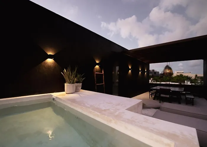 Villa Luxury Trio Villas, 7 Pools, 12 Brs, 32 Pax Tulum Pueblo