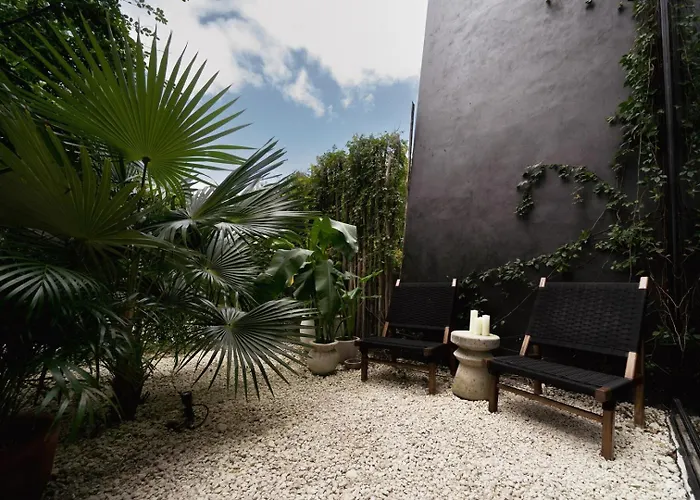 Luxury Trio Villas, 7 Pools, 12 Brs, 32 Pax Villa Tulum Pueblo