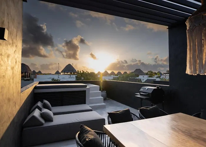 Villa Luxury Trio Villas, 7 Pools, 12 Brs, 32 Pax Tulum