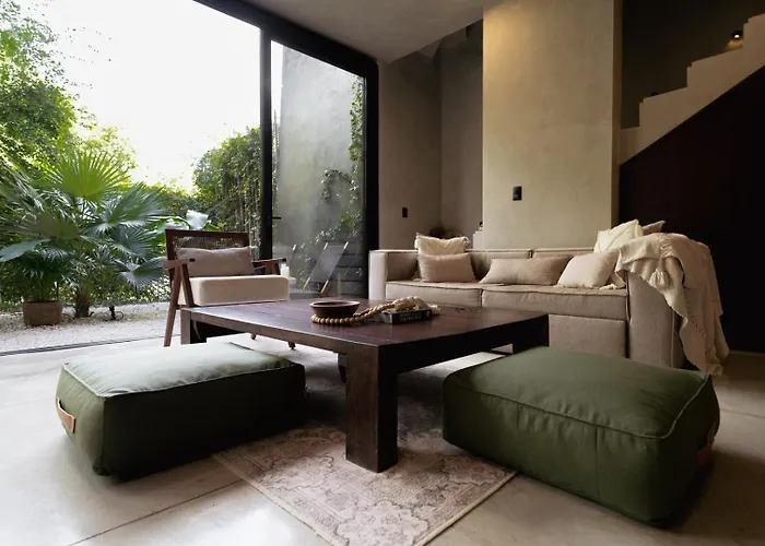 Luxury Trio Villas, 7 Pools, 12 Brs, 32 Pax Tulum Pueblo