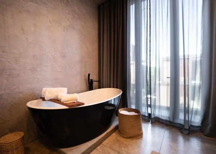 Luxury Trio Villas, 7 Pools, 12 Brs, 32 Pax