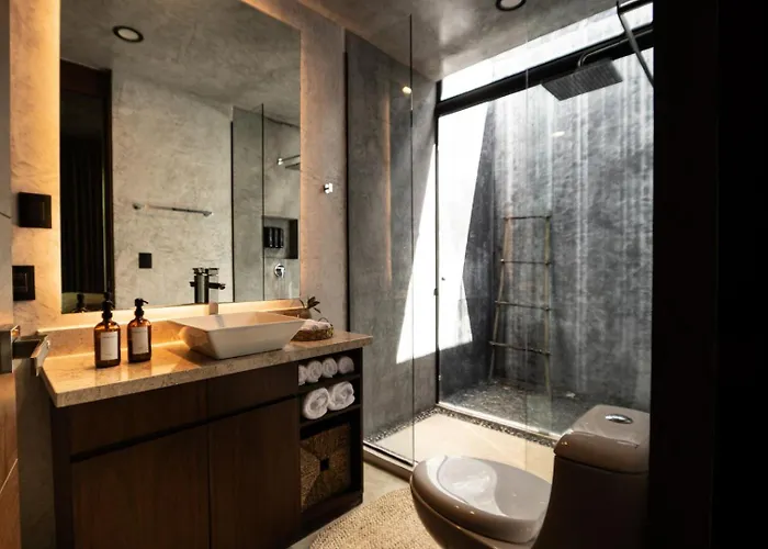 Luxury Trio Villas, 7 Pools, 12 Brs, 32 Pax