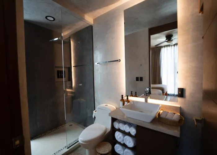 Luxury Trio Villas, 7 Pools, 12 Brs, 32 Pax Villa Tulum