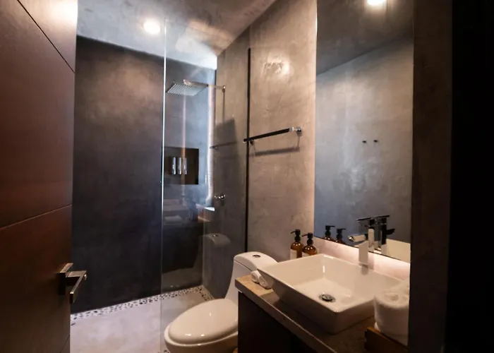 Luxury Trio Villas, 7 Pools, 12 Brs, 32 Pax Villa *