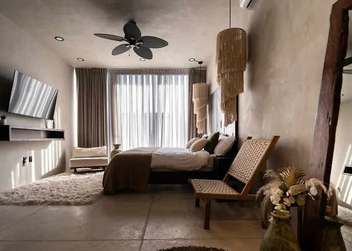 Luxury Trio Villas, 7 Pools, 12 Brs, 32 Pax Villa Tulum Pueblo