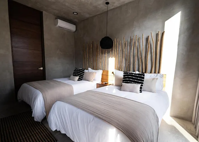 Luxury Trio Villas, 7 Pools, 12 Brs, 32 Pax Villa