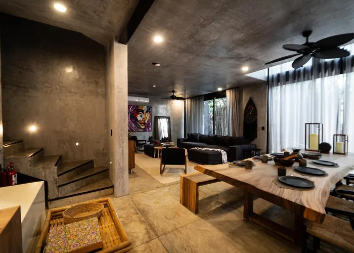Villa Luxury Trio Villas, 7 Pools, 12 Brs, 32 Pax Tulum